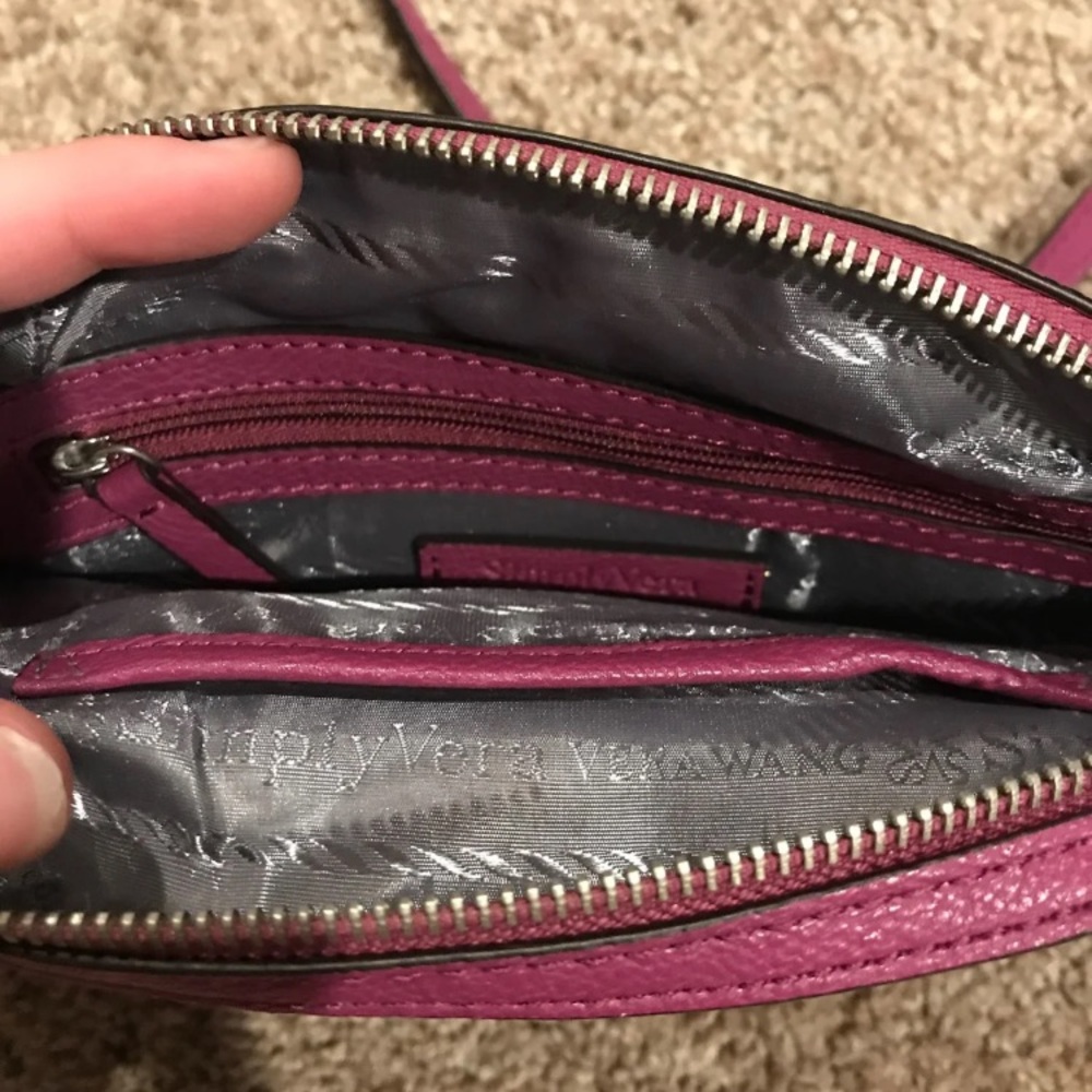simply vera vera wang purple crossbody purse - Picture 3 of 3